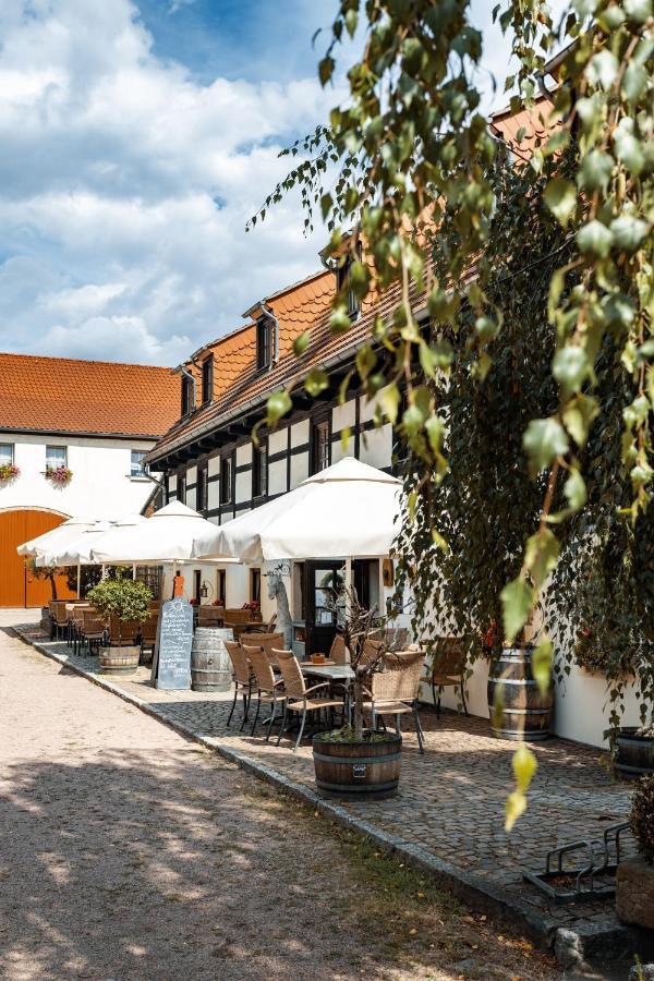 Weingut Schuh - Pension Zur Bosel คอสวิช ภายนอก รูปภาพ